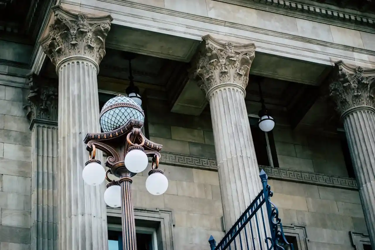 Historic courthouse representing antitrust and competition law expertise